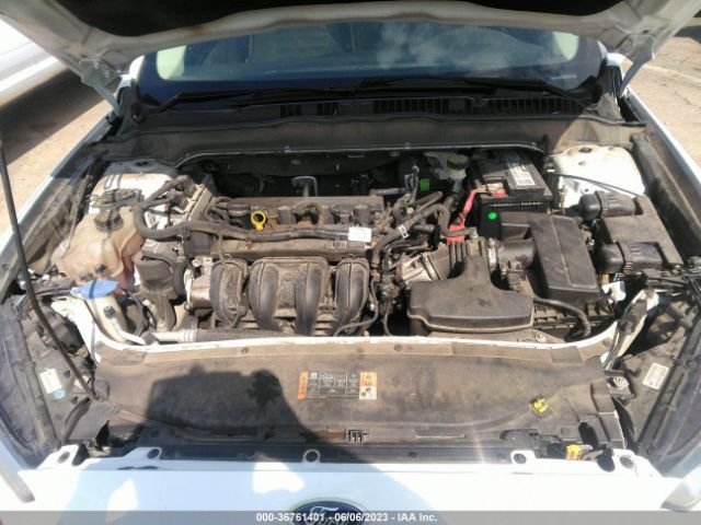 3FA6P0H72FR145062 Ford FUSION SE