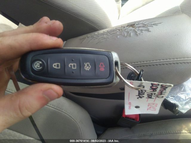 1FMCU0GDXKUC44790 Ford ESCAPE SE