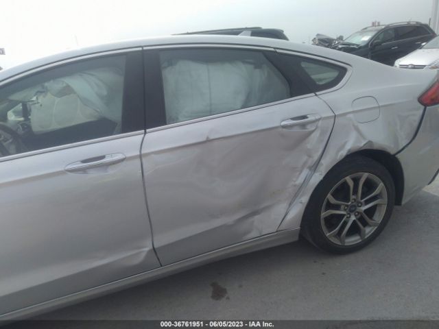 3FA6P0CD4KR173730 Ford FUSION SEL