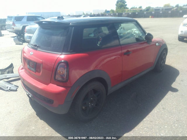 2010 MINI COOPER HARDTOP S VIN: WMWMF7C54ATZ70138