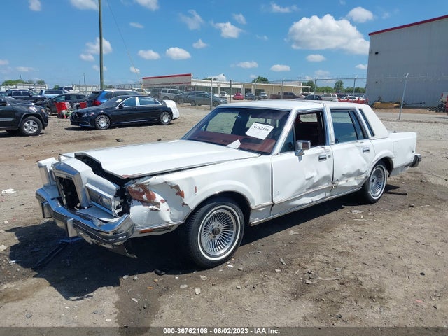 1984 LINCOLN TOWN CAR VIN: 1LNBP96F7EY698745