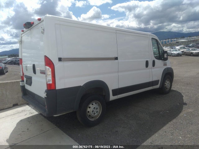 3C6TRVAG9JE153441 RAM Promaster Cargo Van