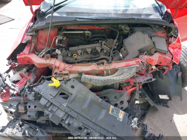 1FADP3K24FL244857 Ford FOCUS SE