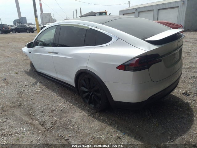 2021 Tesla Model X, VIN: 5YJXCAE24MF316322