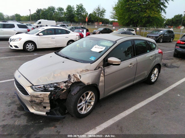 2015 FORD FOCUS SE VIN: 1FADP3K28FL208637