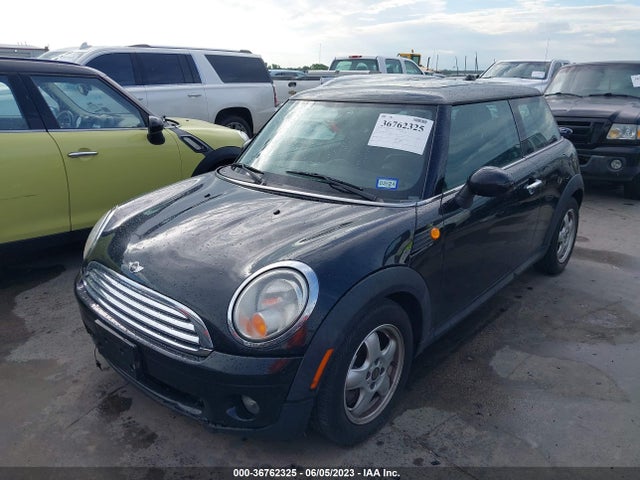 2010 MINI COOPER HARDTOP WMWMF3C51ATZ64838 Photo 1