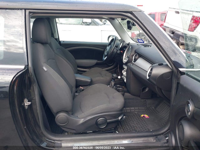 2010 MINI COOPER HARDTOP WMWMF3C51ATZ64838 Photo 4