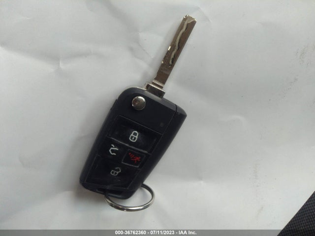 3VV0B7AX8JM102046 Volkswagen TIGUAN S