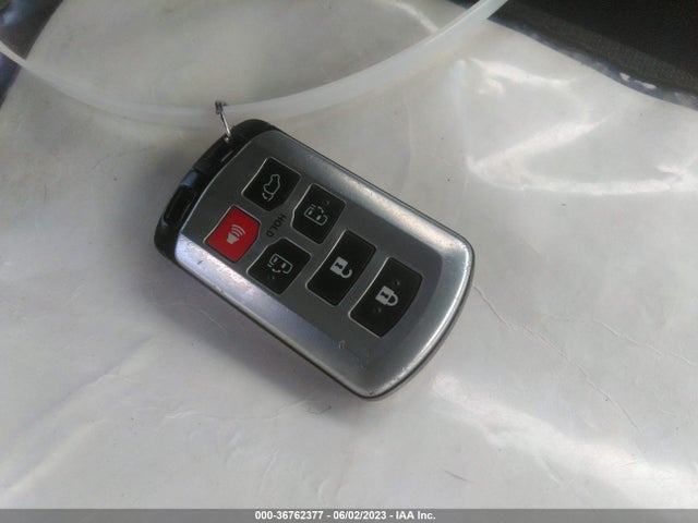 Toyota SIENNA SE 2015 5TDXK3DC7FS538506 Image 3