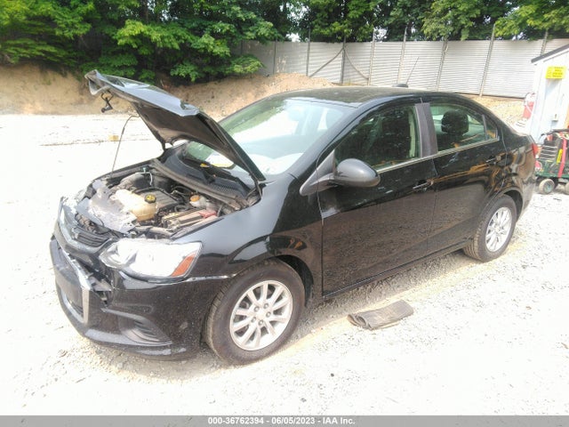 Chevrolet SONIC LT 2020 1G1JD5SB8L4143367 Image 2