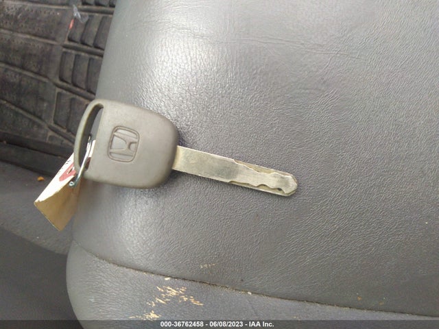 2010 HONDA CIVIC SDN EX-L VIN: 2HGFA1F93AH515138
