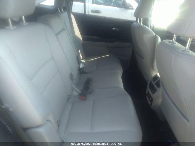 2018 HONDA PILOT TOURING VIN: 5FNYF5H91JB027633