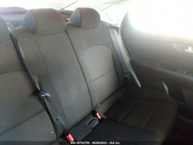 3KPF24AD6LE233826 KIA Forte Lxs