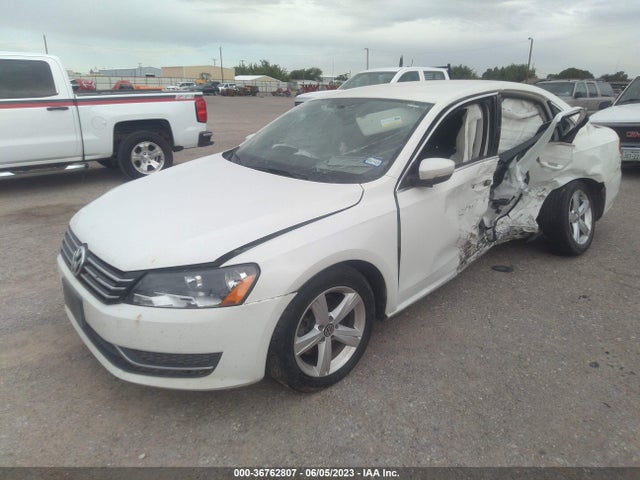 1VWBS7A36FC056873 Volkswagen Passat 1.8t Se