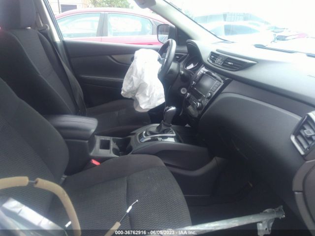 JN1BJ1AV7MW563591 Nissan Rogue Sport S