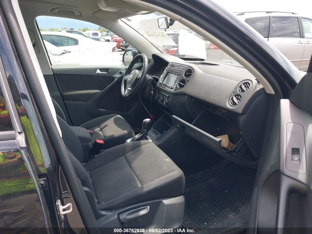 WVGBV7AX7FW578466 Volkswagen TIGUAN S