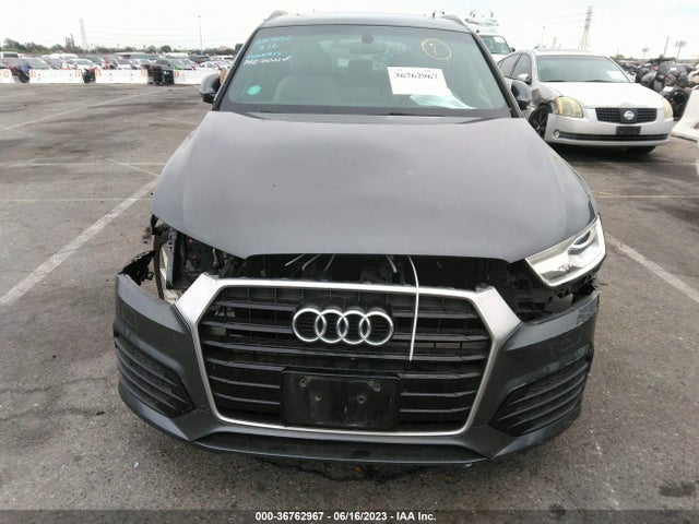 WA1BCCFS7JR013586 Audi Q3 Premium/sport Premium
