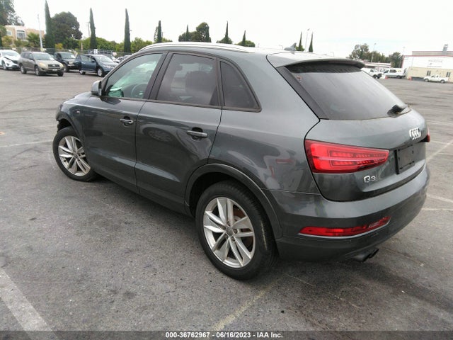 WA1BCCFS7JR013586 Audi Q3 Premium/sport Premium