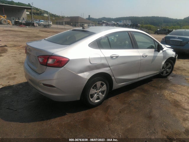 Chevrolet Cruze Ls Auto 2018 1G1BC5SMXJ7216100 Image 4