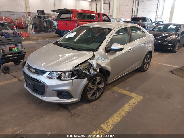 Chevrolet Sonic Premier 2018 1G1JF5SB7J4138216 Image 2