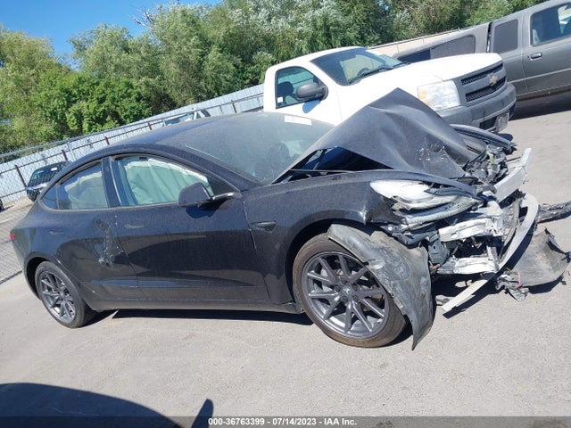 Tesla Model 3 Long Range 2018 5YJ3E1EB7JF099126 Image 4