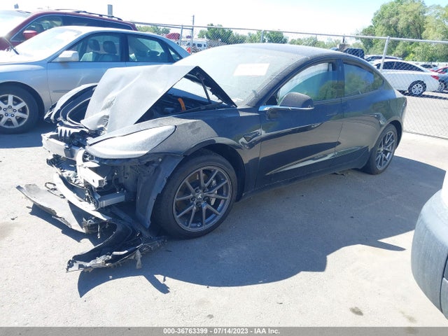 Tesla Model 3 Long Range 2018 5YJ3E1EB7JF099126 Image 2