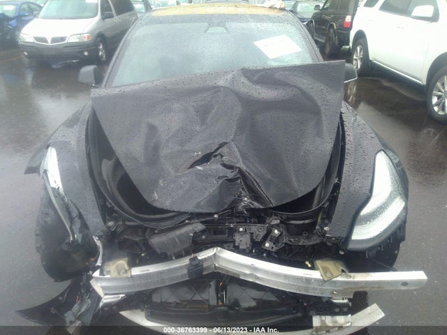 Tesla Model 3 Long Range 2018 5YJ3E1EB7JF099126 Image 11