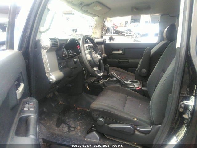 2007 TOYOTA FJ CRUISER VIN: JTEBU11F570070704