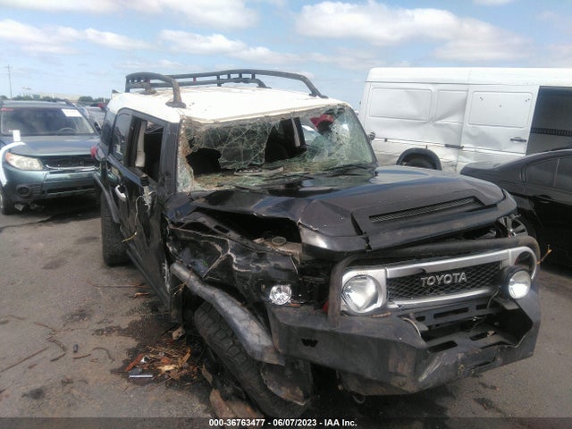 2007 TOYOTA FJ CRUISER VIN: JTEBU11F570070704