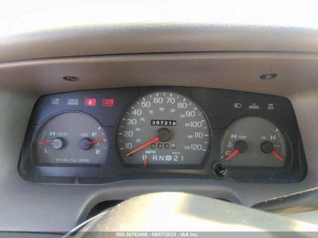 1998 MERCURY GRAND MARQUIS GS VIN: 2MEFM74W7WX699254