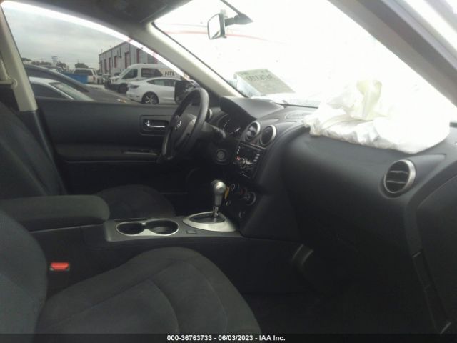 JN8AS5MT1FW666682 Nissan Rogue Select S