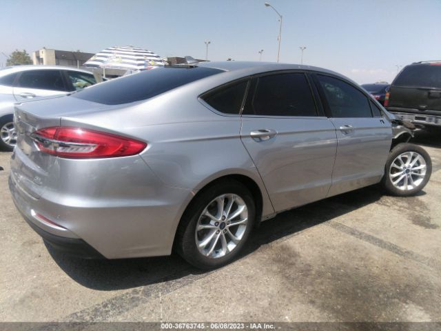 3FA6P0LU2LR113818 Ford Fusion Hybrid Se