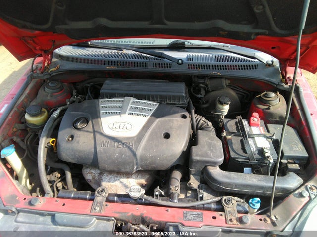2005 KIA RIO CINCO VIN: KNADC165056246128