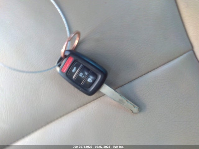 2013 HONDA ACCORD SDN LX VIN: 1HGCR2F38DA105192