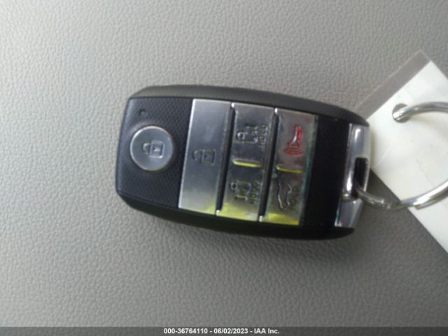 KNDMC5C10F6048288 KIA SEDONA EX