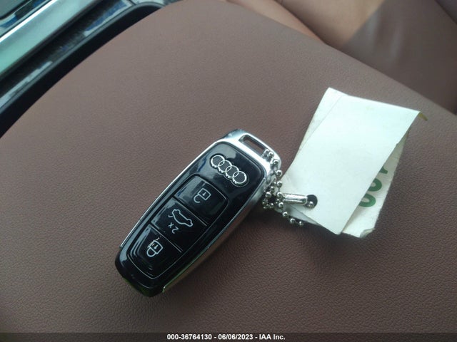 WA1LJAF78MD028433 Audi Q7 Premium Plus