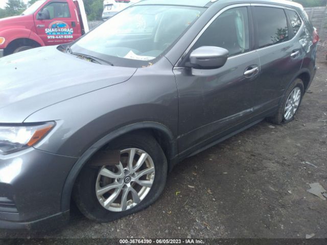 KNMAT2MV8JP614056 Nissan ROGUE SV