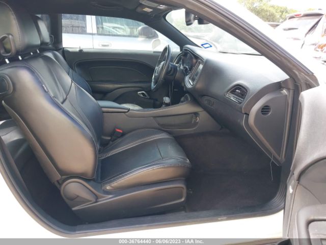 2C3CDZAG2GH184840 Dodge Challenger Sxt Plus