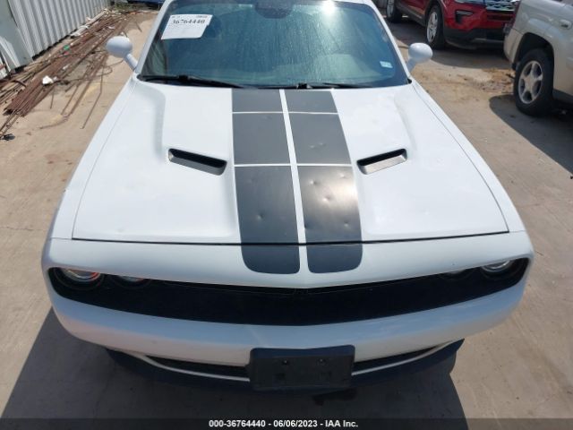 2C3CDZAG2GH184840 Dodge Challenger Sxt Plus