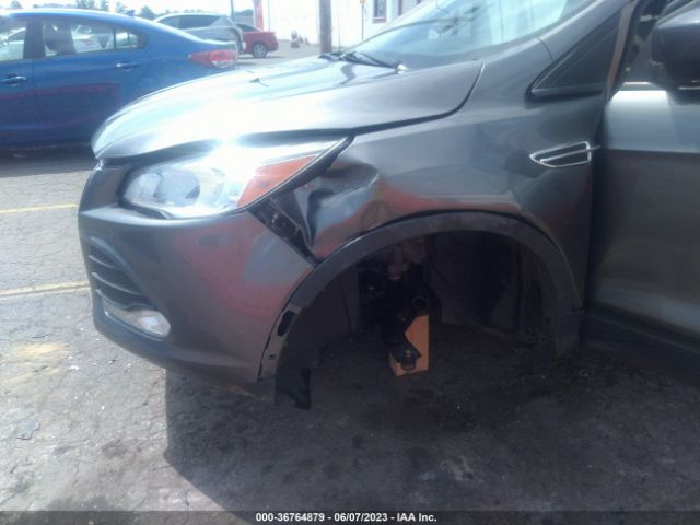 1FMCU9GX4EUD44726 Ford ESCAPE SE