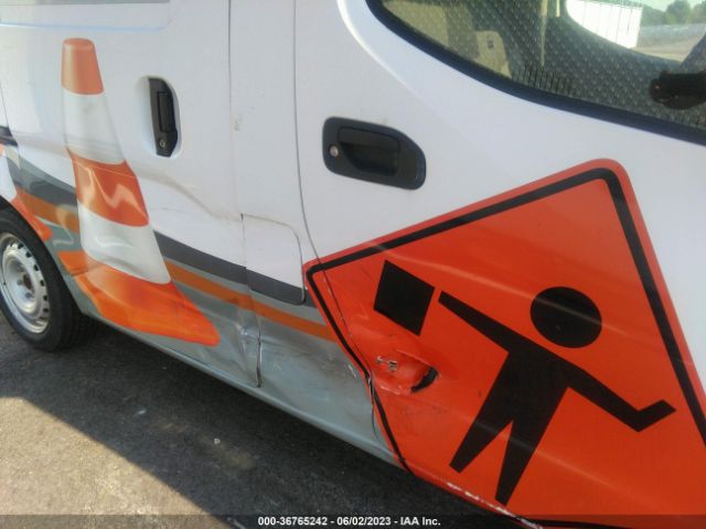 3N6CM0KN9JK693734 Nissan Nv200 Compact Cargo S
