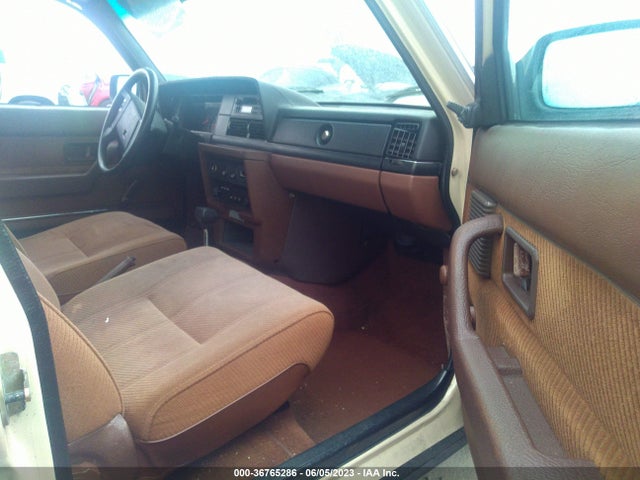 1988 VOLVO 244 DL/GL VIN: YV1AX8841J1296710