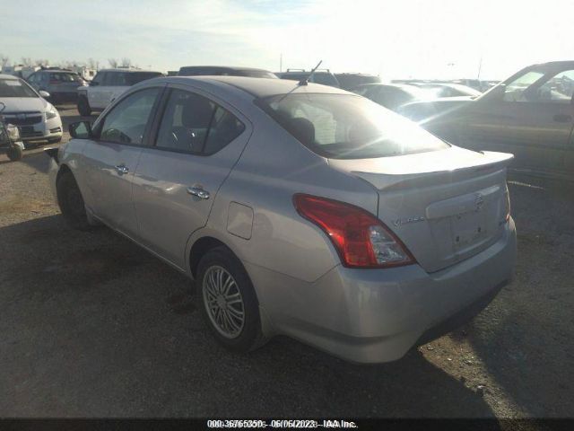 3N1CN7AP9FL813712 Nissan VERSA SV
