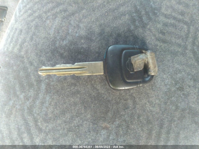 2001 NISSAN PATHFINDER XE VIN: JN8DR07X71W502663