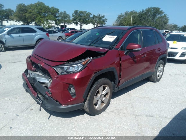 Toyota Rav4 Xle 2019 JTMW1RFV3KD028921 Image 2