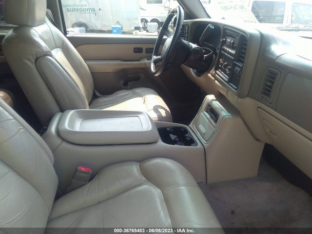 Продажа на аукционе авто 2000 Chevrolet Suburban Lt, vin: 3GNFK16T4YG116599, номер лота: 36765483