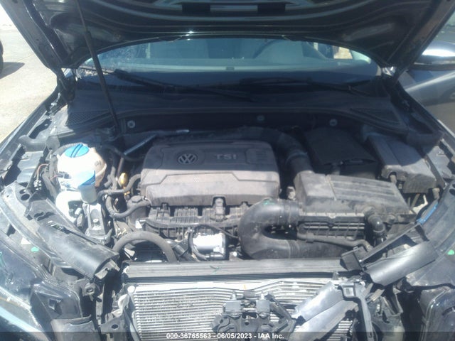 1VWBT7A39HC077961 Volkswagen Passat 1.8t Se