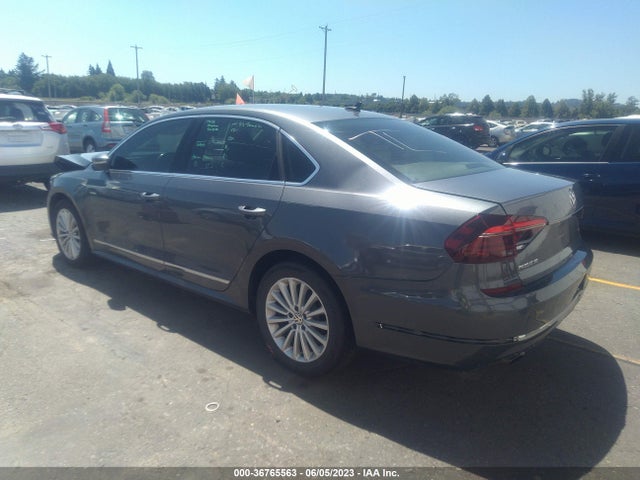 1VWBT7A39HC077961 Volkswagen Passat 1.8t Se