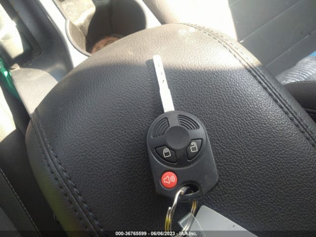 1FMCU9G94EUE27025 Ford ESCAPE SE