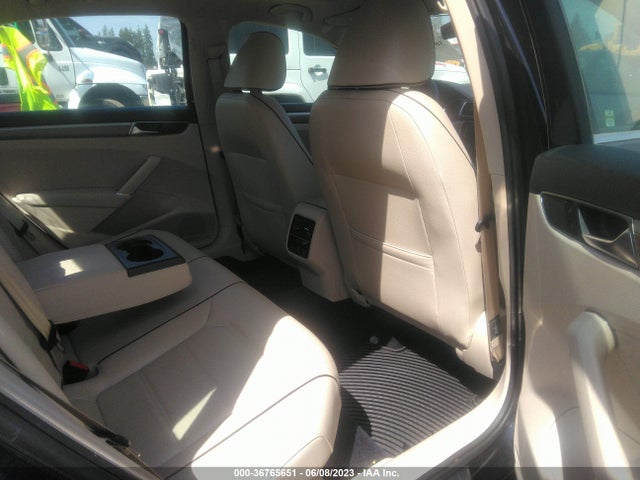 1VWGT7A33HC024856 Volkswagen Passat 1.8t Se W/technology